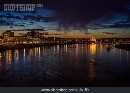 
                Elbe, Dresden, Marienbrücke                   