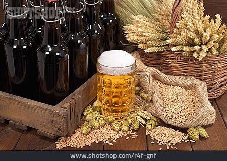 
                Bier, Bierglas, Traditionell                   
