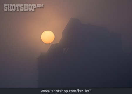 
                Sonnenaufgang, Nebel                   