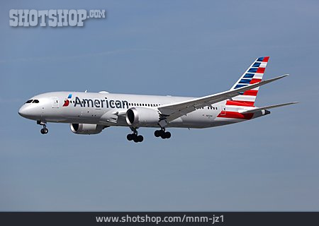 
                American Airlines, Boeing 787                   
