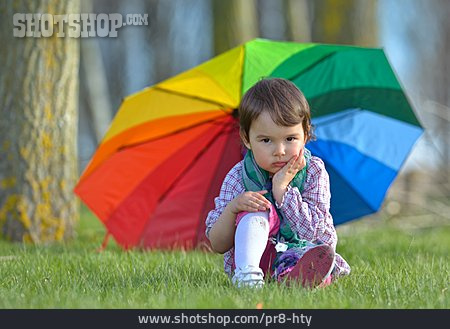 
                Mädchen, Regenschirm, Trotzig                   