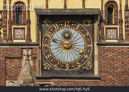 
                Astronomische Uhr                   