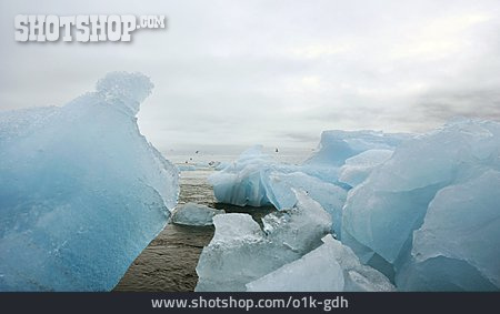 
                Gletschersee, Eisbrocken                   