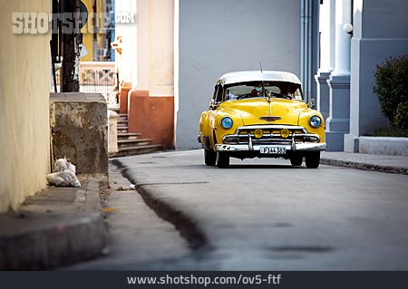 
                Oldtimer, Straße, Kuba                   