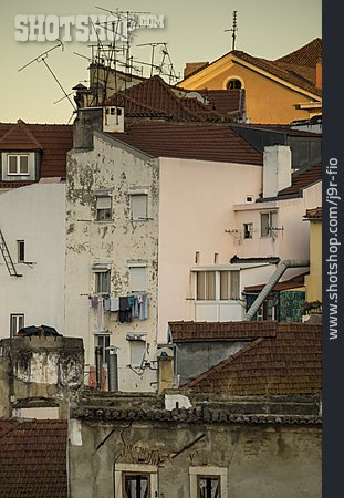 
                Altstadt, Lissabon                   