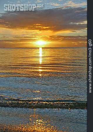 
                Sonnenaufgang, Mauritius, Belle Mare                   