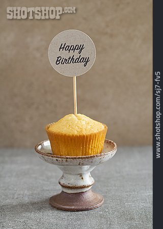 
                Muffin, Happy Birthday                   