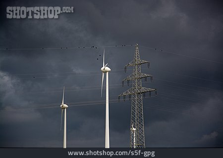 
                Strommast, Windenergie, Gewitterwolken                   