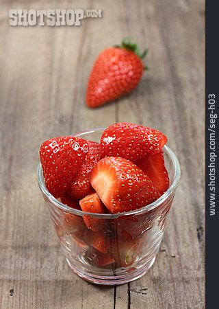 
                Erdbeeren, Nachspeise                   
