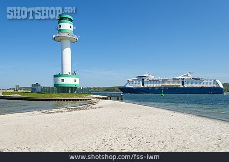 
                Schiff, Kieler Förde, Leuchtturm Friedrichsort                   
