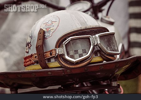 
                Motorrad, Helm                   