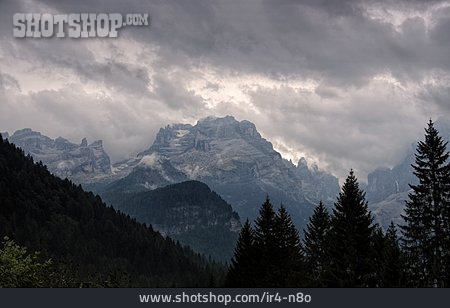 
                Bergkette, Dolomiten, Brenta                   