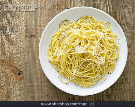 
                Spaghetti, Vegetarisch, Käseraspel                   