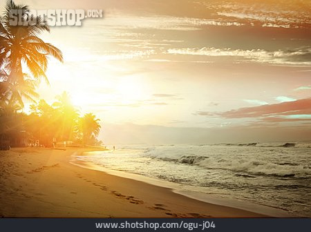 
                Sonnenuntergang, Ozean, Brandung, Sri Lanka                   