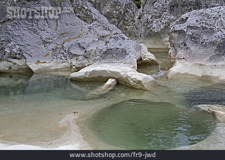 
                Kroatien, Wasserbecken, Mirna                   