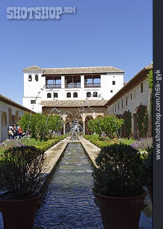 
                Granada, Palacio De Generalife, Patio De La Acequia                   