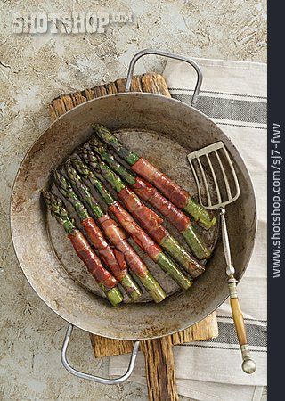 
                Green Asparagus, Bacon, Country Style                   