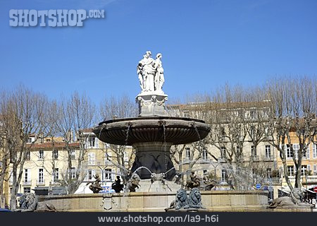 
                Springbrunnen, Fontaine De La Rotonde                   