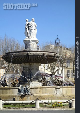 
                Springbrunnen, Fontaine De La Rotonde                   