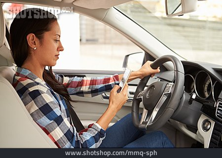
                Sms, Smartphone, Autofahrerin                   