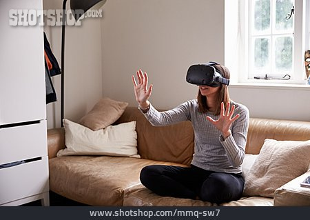 
                Spielen, Computerspiel, Virtual Reality Headset                   