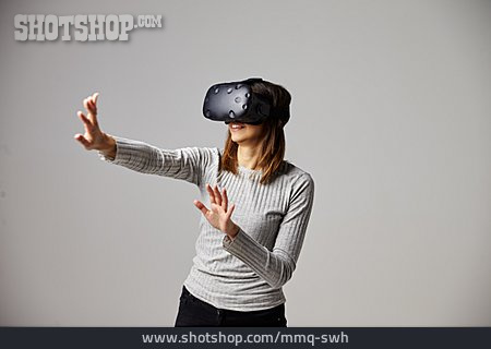 
                Computerspiel, Virtuell, Virtual Reality Headset                   