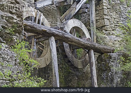 
                Historische Technik, Wassermühle, Kotli                   