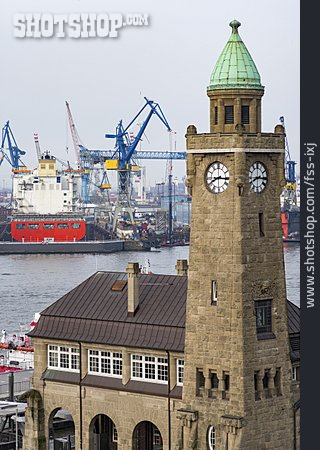 
                Hamburg, Landungsbrücken                   