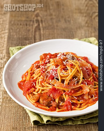 
                Spaghetti, Tomatensauce, Tellergericht                   