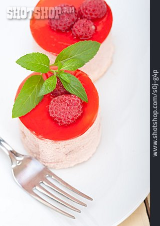 
                Himbeeren, Nachspeise, Mousse                   