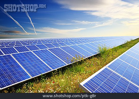 
                Solaranlage, Solarzelle, Sonnenenergie, Photovoltaikanlage                   