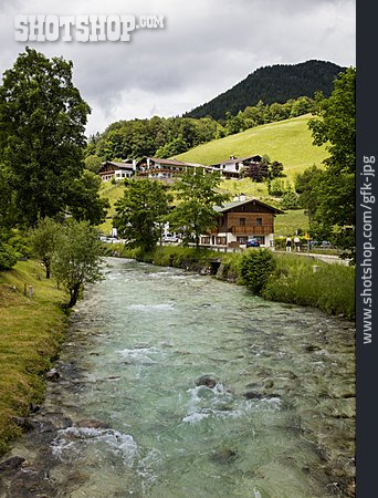 
                Dorf, Bergbach, Berchtesgaden                   
