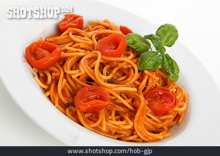 
                Spaghetti, Tomatensoße                   