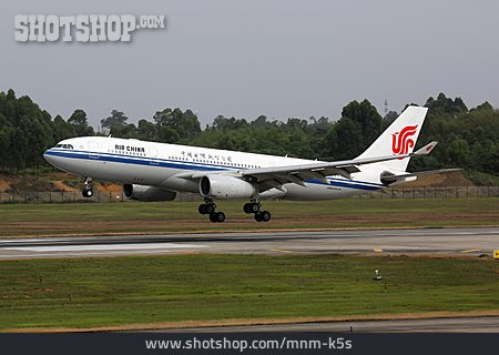 
                Airbus A320, Air China                   