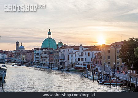 
                Venedig, Canal Grande, San Simeone Piccolo                   