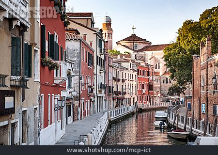 
                Kanal, Venedig, Venezianisch                   