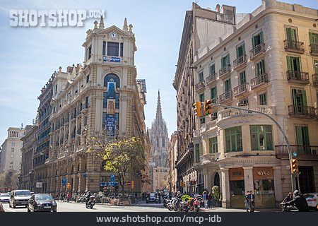 
                Städtisches Leben, Barcelona                   