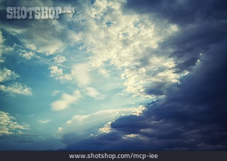 
                Hoffnung & Glaube, Wolke, Nur Himmel                   