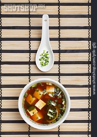 
                Tofu, Misosuppe                   