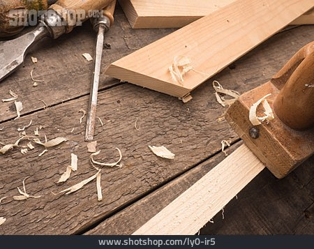 
                Hobeln, Holzbearbeitung                   