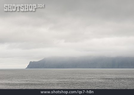 
                Küste, Diesig, Färöer                   