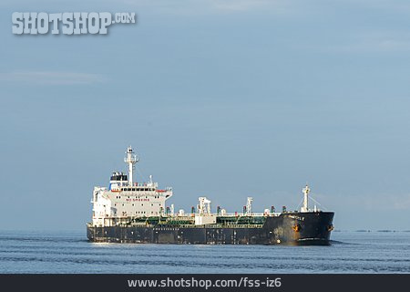 
                Frachtschiff, Tanker                   