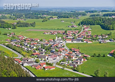 
                Dorf, Neukirchen, Teisendorf                   