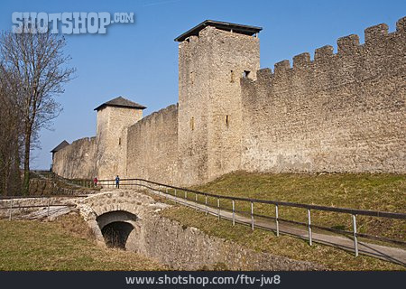 
                Festung, Burgmauer, Festung Hohensalzburg                   