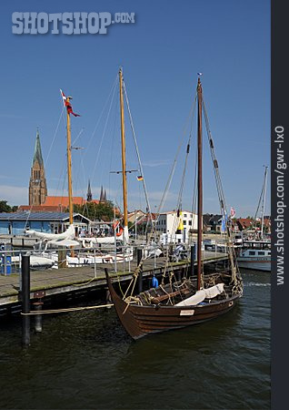 
                Hafenstadt, Schleswig                   
