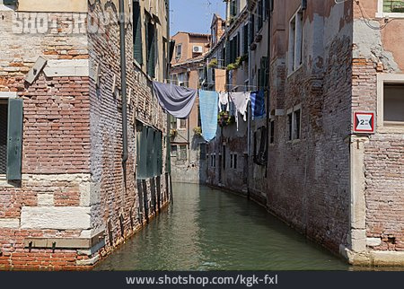 
                Städtisches Leben, Wäscheleine, Venedig                   