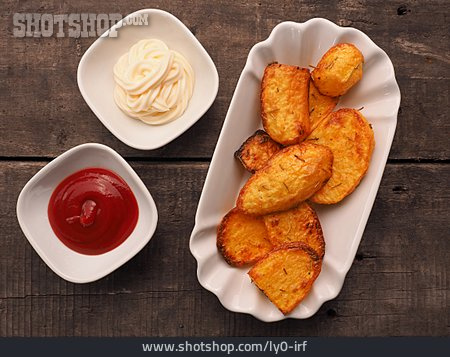 
                Dip, Mayonnaise, Ofenkartoffeln                   