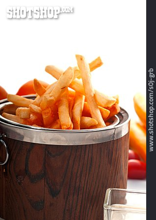 
                Pommes Frites                   