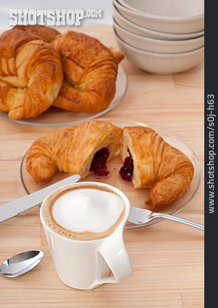 
                Croissant, Milchkaffee, Französische Küche                   