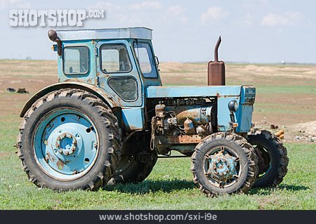 
                Traktor, Nutzfahrzeug                   